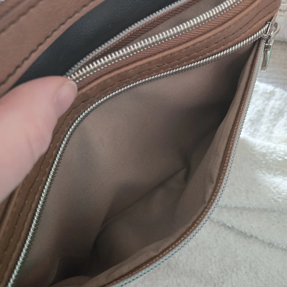 Relic Women's Tan and Black Crossbody Bag Casual - Picture 6 of 9